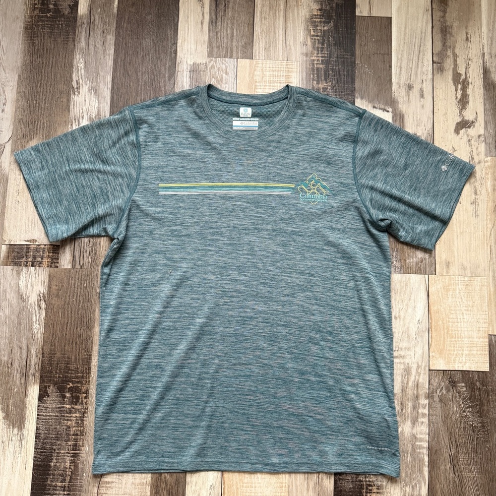 Men's Columbia Athletic Shirt size large